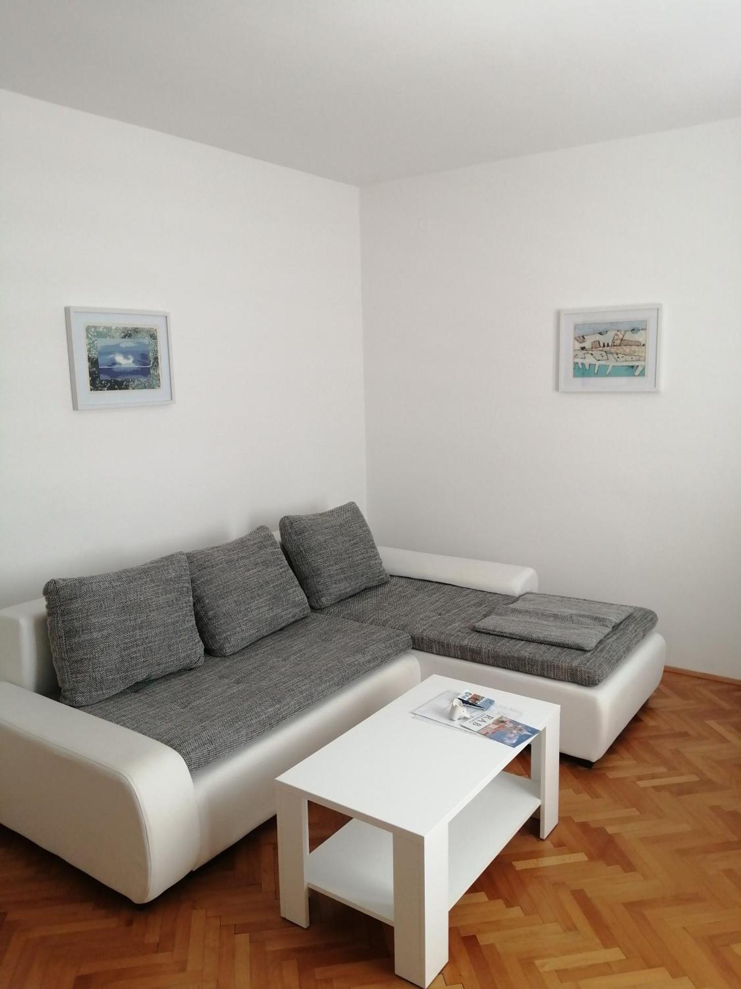 Apartment Rab Town Luaran gambar