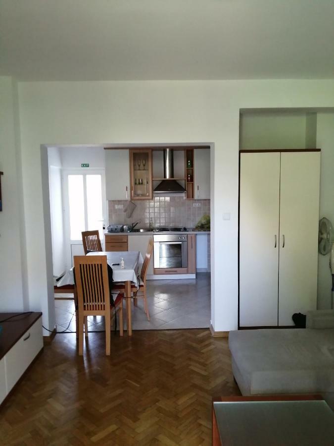 Apartment Rab Town Luaran gambar